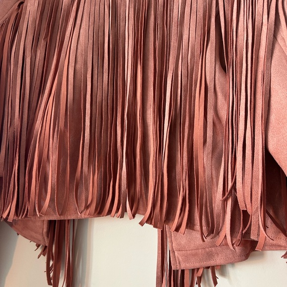 Chic Fringe Suede Blazer in Rose - Picture 7 of 8